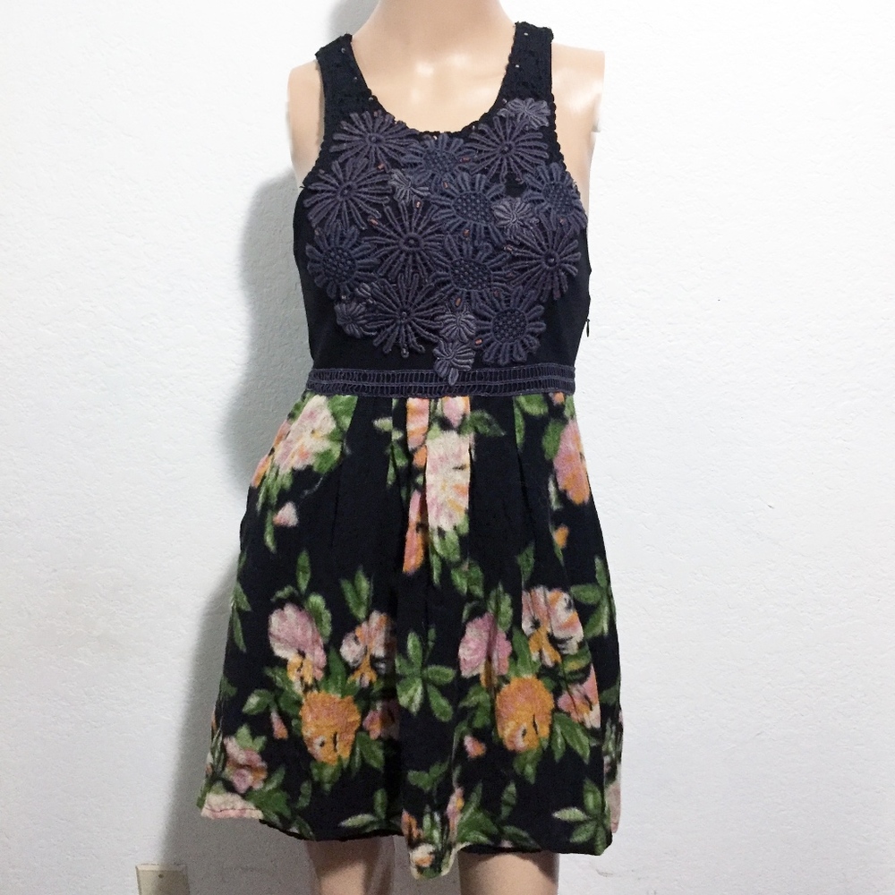 FREE PEOPLE  EMBELLISHED  DRESS Size S/P